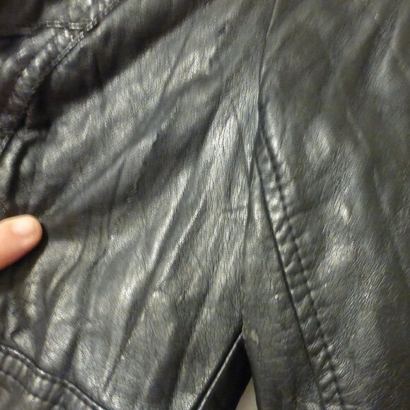 BEBE black faux leather cropped jacket with quilted detailing - Picture 6 of 16